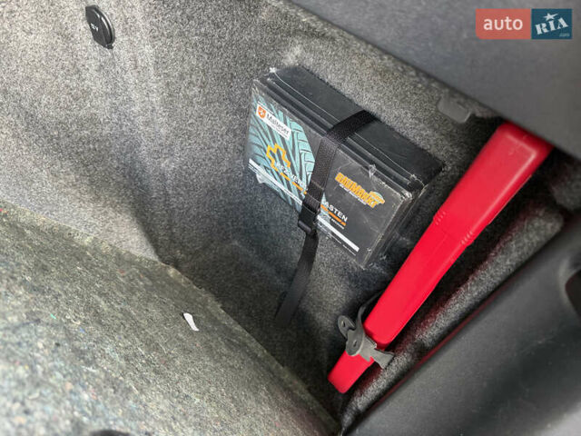 Синий Шкода Октавия, объемом двигателя 1.6 л и пробегом 186 тыс. км за 8400 $, фото 104 на Automoto.ua