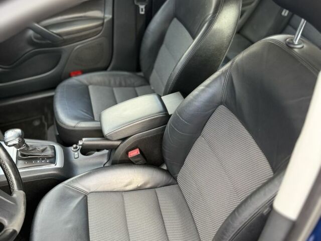 Синий Шкода Октавия, объемом двигателя 1.6 л и пробегом 215 тыс. км за 8999 $, фото 7 на Automoto.ua