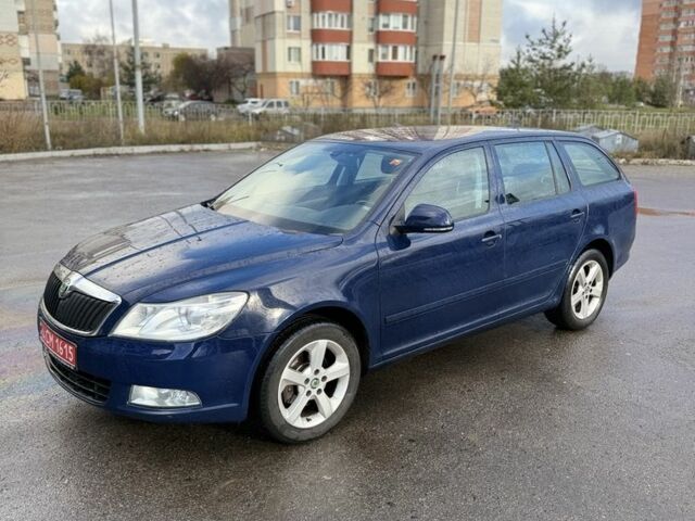Синий Шкода Октавия, объемом двигателя 1.6 л и пробегом 215 тыс. км за 8999 $, фото 2 на Automoto.ua