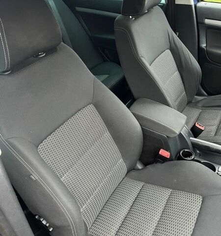 Синий Шкода Октавия, объемом двигателя 1.39 л и пробегом 274 тыс. км за 5700 $, фото 72 на Automoto.ua