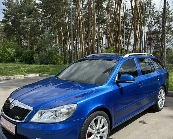 Синий Шкода Октавия, объемом двигателя 2 л и пробегом 243 тыс. км за 10300 $, фото 1 на Automoto.ua