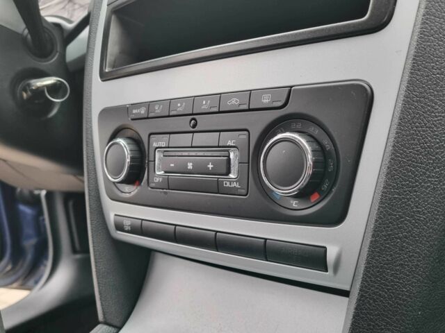 Синий Шкода Октавия, объемом двигателя 1.4 л и пробегом 235 тыс. км за 7500 $, фото 11 на Automoto.ua