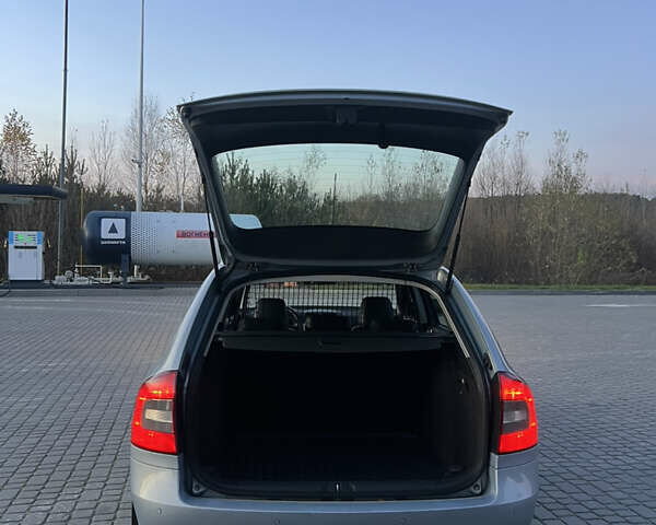 Синій Шкода Октавія, об'ємом двигуна 1.6 л та пробігом 362 тис. км за 7500 $, фото 37 на Automoto.ua