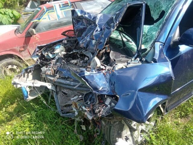 Синій Шкода Октавія, об'ємом двигуна 1.2 л та пробігом 200 тис. км за 1500 $, фото 6 на Automoto.ua