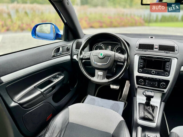 Синій Шкода Октавія, об'ємом двигуна 2 л та пробігом 205 тис. км за 11000 $, фото 27 на Automoto.ua