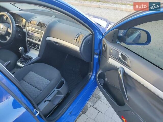 Синій Шкода Октавія, об'ємом двигуна 1.6 л та пробігом 287 тис. км за 6700 $, фото 14 на Automoto.ua