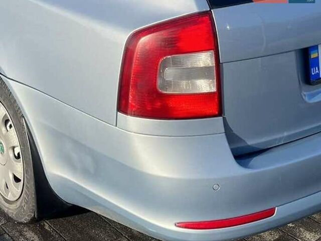 Синий Шкода Октавия, объемом двигателя 1.2 л и пробегом 202 тыс. км за 5200 $, фото 10 на Automoto.ua