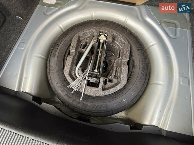 Синий Шкода Октавия, объемом двигателя 1.6 л и пробегом 186 тыс. км за 8400 $, фото 105 на Automoto.ua