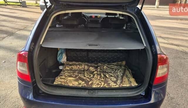 Синий Шкода Октавия, объемом двигателя 1.39 л и пробегом 260 тыс. км за 6500 $, фото 5 на Automoto.ua