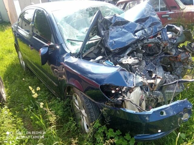 Синій Шкода Октавія, об'ємом двигуна 1.2 л та пробігом 200 тис. км за 1500 $, фото 5 на Automoto.ua