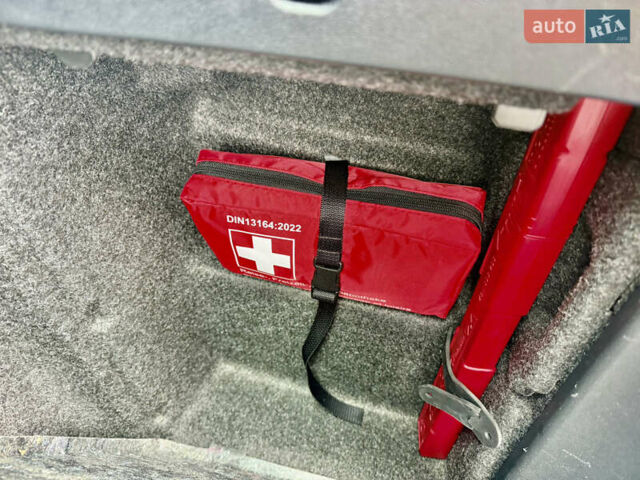 Синій Шкода Октавія, об'ємом двигуна 2 л та пробігом 205 тис. км за 11000 $, фото 45 на Automoto.ua