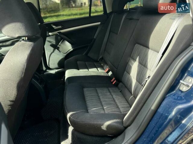 Синий Шкода Октавия, объемом двигателя 1.8 л и пробегом 237 тыс. км за 6250 $, фото 30 на Automoto.ua