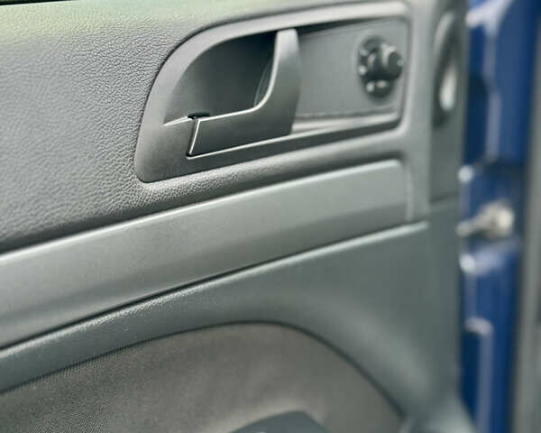 Синій Шкода Октавія, об'ємом двигуна 1.6 л та пробігом 256 тис. км за 6599 $, фото 31 на Automoto.ua