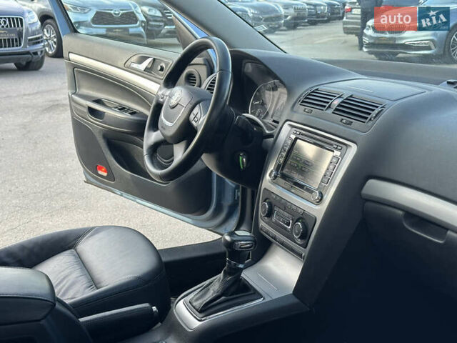 Синій Шкода Октавія, об'ємом двигуна 1.8 л та пробігом 246 тис. км за 9100 $, фото 23 на Automoto.ua