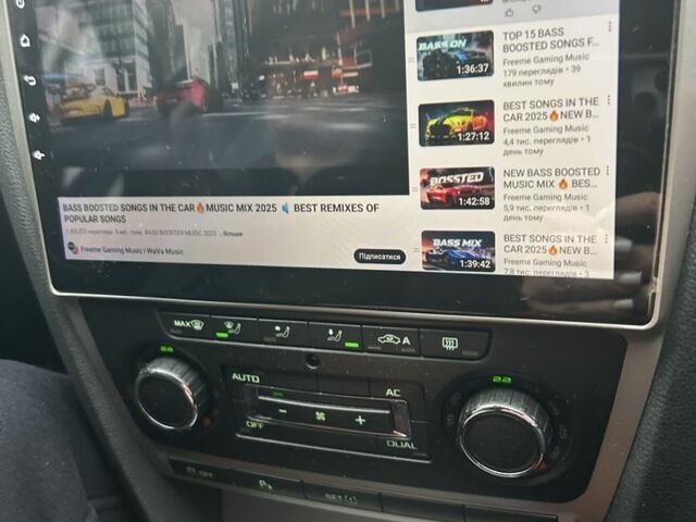 Синій Шкода Октавія, об'ємом двигуна 1.2 л та пробігом 313 тис. км за 8300 $, фото 17 на Automoto.ua