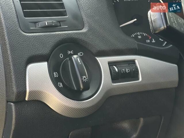 Синий Шкода Октавия, объемом двигателя 1.8 л и пробегом 236 тыс. км за 6400 $, фото 28 на Automoto.ua