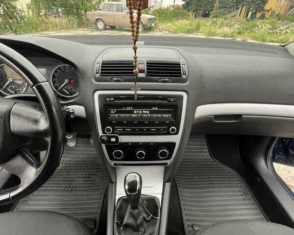 Синий Шкода Октавия, объемом двигателя 1.97 л и пробегом 334 тыс. км за 6500 $, фото 16 на Automoto.ua