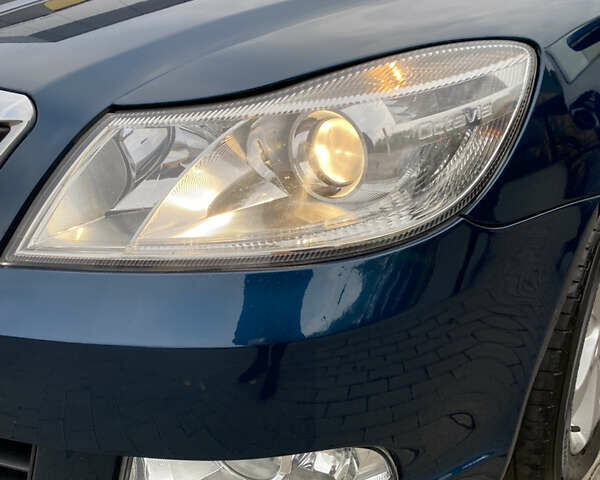 Синій Шкода Октавія, об'ємом двигуна 1.6 л та пробігом 241 тис. км за 7800 $, фото 39 на Automoto.ua