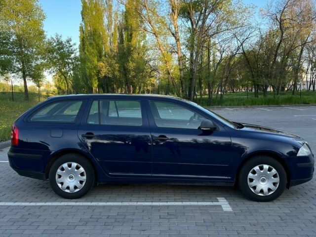 Шкода Октавия 2011 в Запорожье на Automoto.ua Синий Шкода Октавия, объемом двигателя 1.4 л и пробегом 275 тыс. км за 5650 $, фото 1 на Automoto.ua
