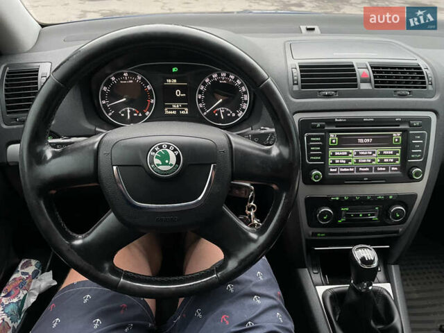 Синій Шкода Октавія, об'ємом двигуна 1.39 л та пробігом 256 тис. км за 8000 $, фото 3 на Automoto.ua