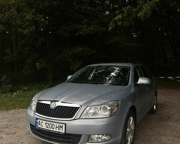 Синій Шкода Октавія, об'ємом двигуна 1.6 л та пробігом 291 тис. км за 8300 $, фото 3 на Automoto.ua