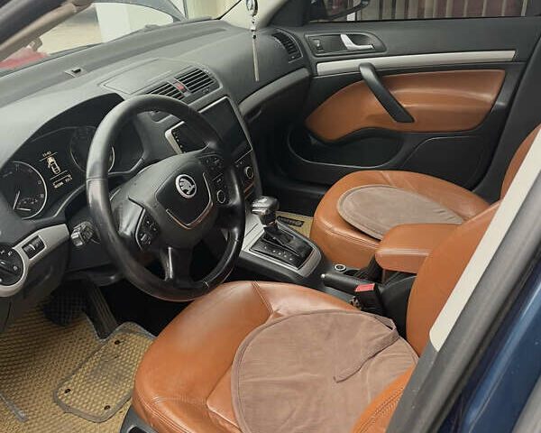 Синій Шкода Октавія, об'ємом двигуна 1.2 л та пробігом 313 тис. км за 8300 $, фото 14 на Automoto.ua