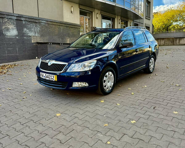 Шкода Октавія 2011 у Хмельницькому на Automoto.ua Синій Шкода Октавія, об'ємом двигуна 1.6 л та пробігом 120 тис. км за 8750 $, фото 2 на Automoto.ua