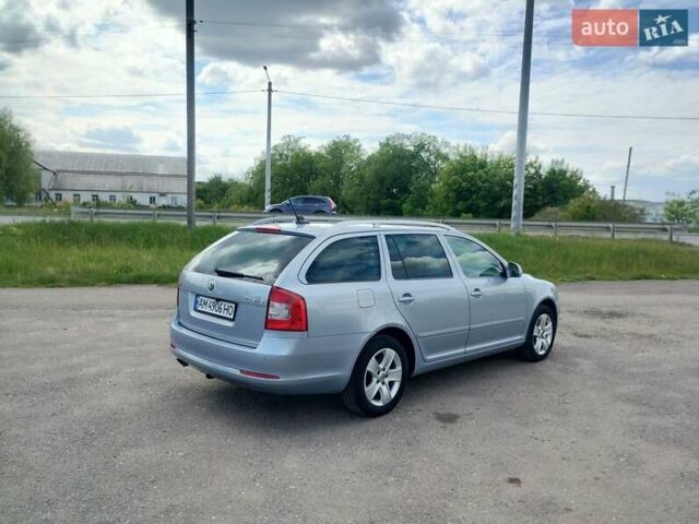 Синий Шкода Октавия, объемом двигателя 2 л и пробегом 238 тыс. км за 9700 $, фото 4 на Automoto.ua