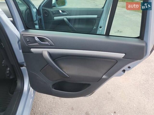 Синий Шкода Октавия, объемом двигателя 2 л и пробегом 238 тыс. км за 9700 $, фото 21 на Automoto.ua