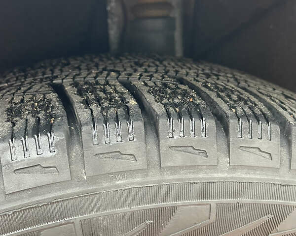 Синий Шкода Октавия, объемом двигателя 1.6 л и пробегом 288 тыс. км за 7500 $, фото 6 на Automoto.ua