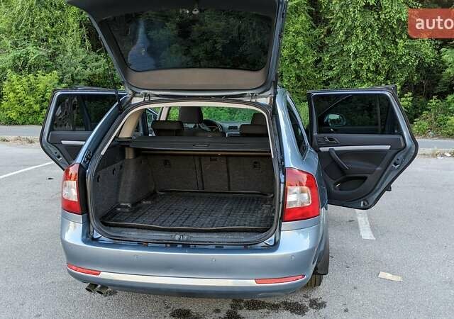 Синий Шкода Октавия, объемом двигателя 1.6 л и пробегом 241 тыс. км за 7800 $, фото 15 на Automoto.ua