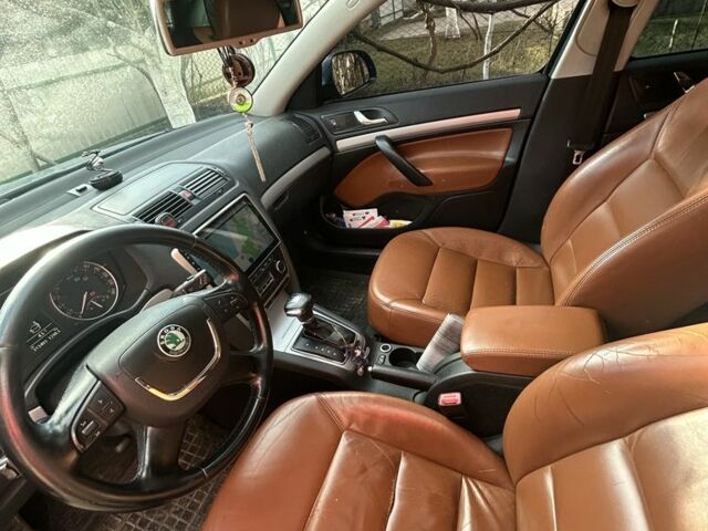 Синій Шкода Октавія, об'ємом двигуна 1.2 л та пробігом 313 тис. км за 8300 $, фото 5 на Automoto.ua