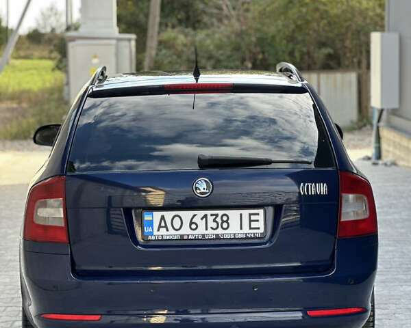 Шкода Октавия 2011 в Ужгороде на Automoto.ua Синий Шкода Октавия, объемом двигателя 1.6 л и пробегом 350 тыс. км за 6200 $, фото 7 на Automoto.ua