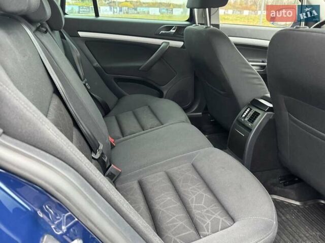 Синий Шкода Октавия, объемом двигателя 1.6 л и пробегом 245 тыс. км за 8490 $, фото 9 на Automoto.ua