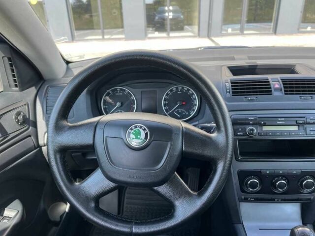 Синій Шкода Октавія, об'ємом двигуна 1.6 л та пробігом 227 тис. км за 8700 $, фото 11 на Automoto.ua