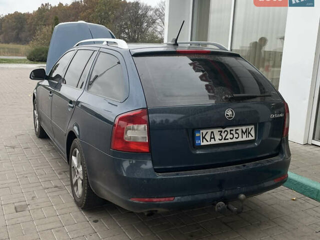 Синій Шкода Октавія, об'ємом двигуна 1.2 л та пробігом 313 тис. км за 8300 $, фото 1 на Automoto.ua