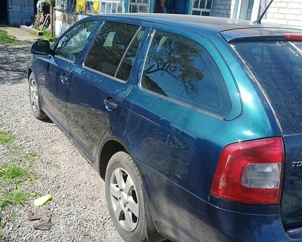 Синий Шкода Октавия, объемом двигателя 1.6 л и пробегом 220 тыс. км за 7750 $, фото 3 на Automoto.ua