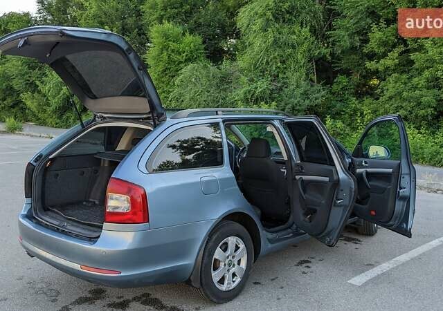 Синий Шкода Октавия, объемом двигателя 1.6 л и пробегом 241 тыс. км за 7800 $, фото 16 на Automoto.ua