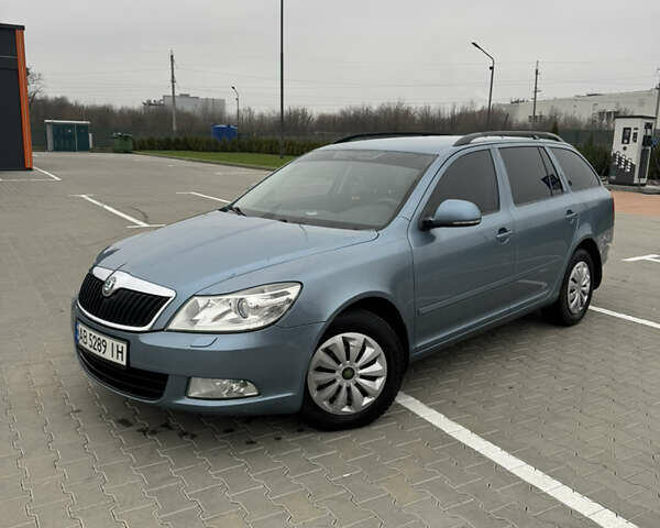 Синий Шкода Октавия, объемом двигателя 1.6 л и пробегом 275 тыс. км за 7700 $, фото 5 на Automoto.ua