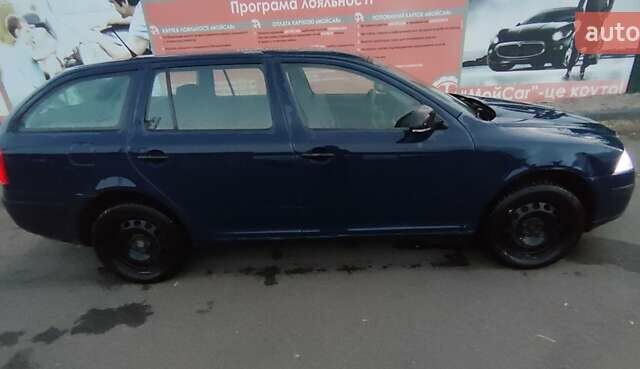 Синій Шкода Октавія, об'ємом двигуна 1.6 л та пробігом 401 тис. км за 6800 $, фото 4 на Automoto.ua