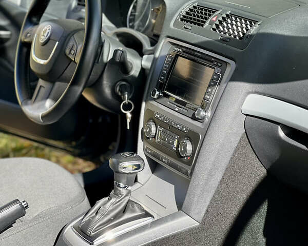 Синий Шкода Октавия, объемом двигателя 1.99 л и пробегом 278 тыс. км за 9499 $, фото 35 на Automoto.ua
