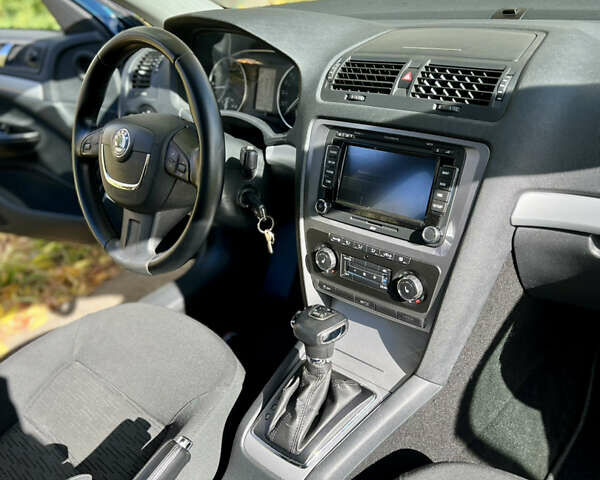 Синий Шкода Октавия, объемом двигателя 1.99 л и пробегом 278 тыс. км за 9499 $, фото 37 на Automoto.ua