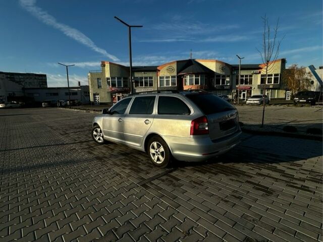 Синий Шкода Октавия, объемом двигателя 1.2 л и пробегом 225 тыс. км за 6300 $, фото 1 на Automoto.ua