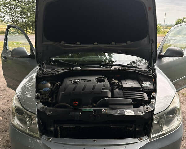 Синій Шкода Октавія, об'ємом двигуна 1.6 л та пробігом 291 тис. км за 8300 $, фото 27 на Automoto.ua