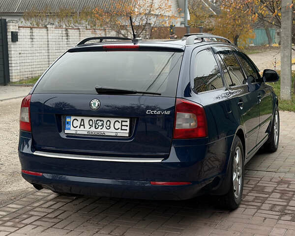Синий Шкода Октавия, объемом двигателя 1.6 л и пробегом 287 тыс. км за 8500 $, фото 3 на Automoto.ua