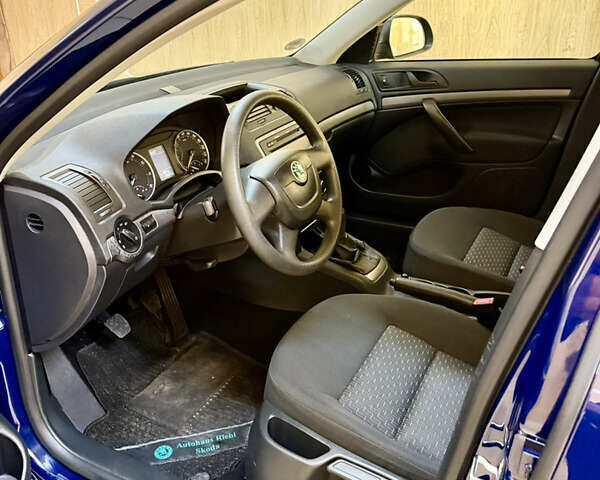 Шкода Октавія 2011 у Хмельницькому на Automoto.ua Синій Шкода Октавія, об'ємом двигуна 1.6 л та пробігом 120 тис. км за 8750 $, фото 9 на Automoto.ua