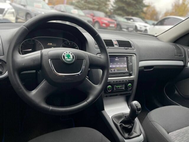 Синій Шкода Октавія, об'ємом двигуна 1.6 л та пробігом 196 тис. км за 7400 $, фото 15 на Automoto.ua