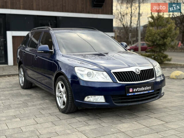 Синий Шкода Октавия, объемом двигателя 1.6 л и пробегом 273 тыс. км за 7500 $, фото 2 на Automoto.ua