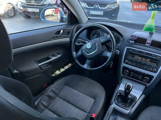 Синій Шкода Октавія, об'ємом двигуна 1.6 л та пробігом 216 тис. км за 8440 $, фото 28 на Automoto.ua