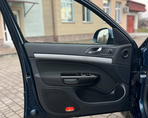 Синий Шкода Октавия, объемом двигателя 1.99 л и пробегом 278 тыс. км за 9350 $, фото 30 на Automoto.ua